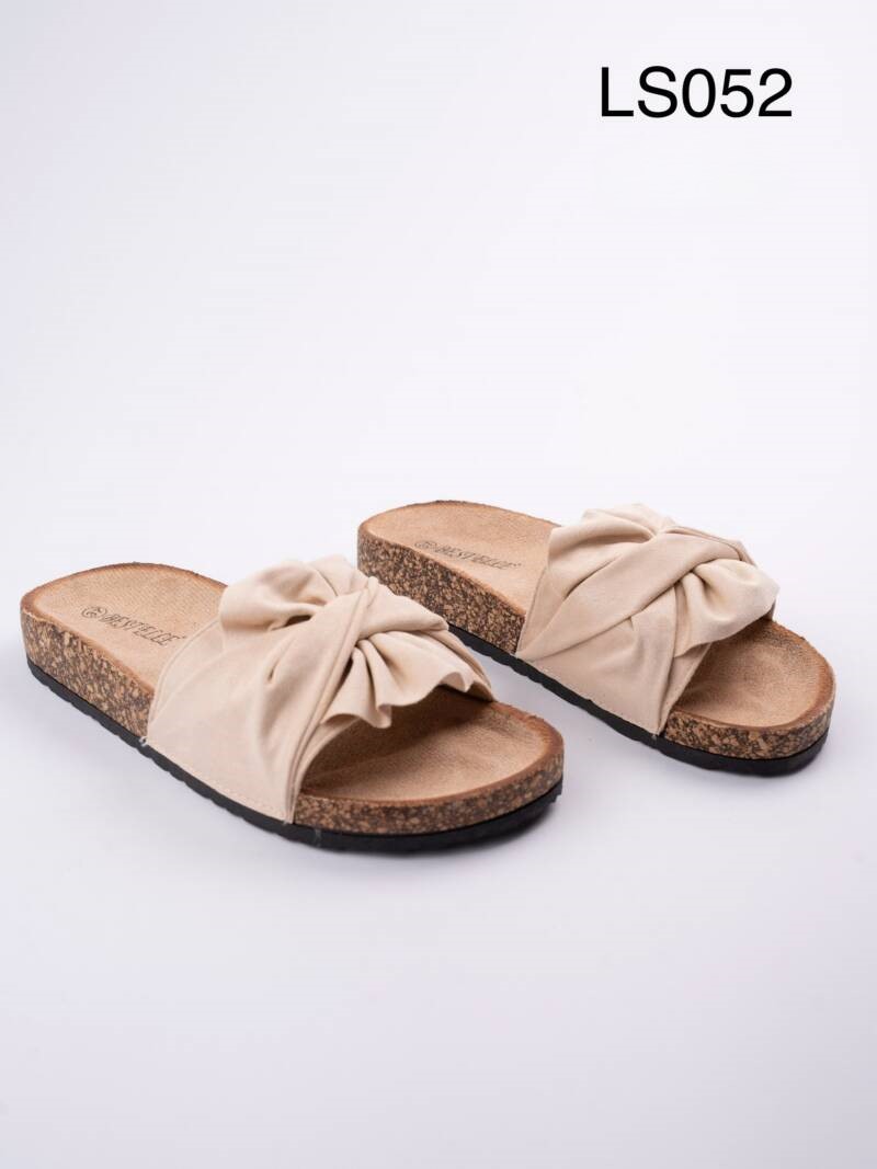 Klapki damskie Roz 36-41 / 12 par